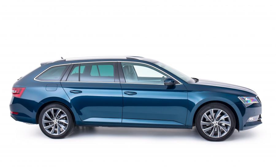  Skoda Superb Wagon 2016 года  (фото 12 из 24)